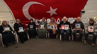 Evlat n�betinde mutlu son: Bir aile daha �ocu�una kavu�uyor 