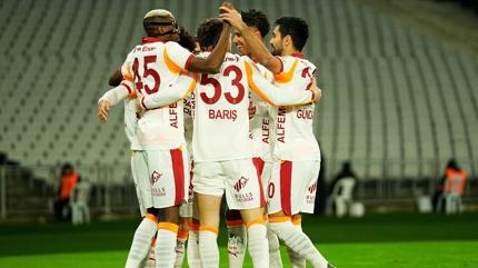 Galatasaray 1 ayda 7 kar��la�maya ��kt�