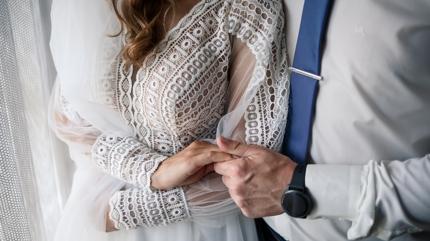 Ni�anda ne giyilir? 2026 ni�anlar�na �zel t�yolar