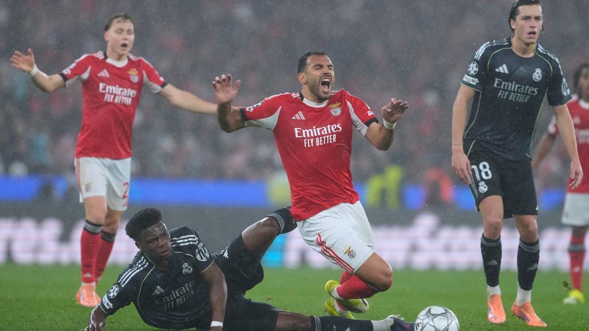 �ampiyonlar ligi galatasaray futbol foto�raflar� resimleri