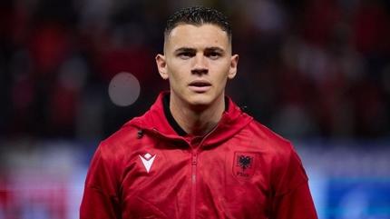 Be�ikta�'�n yeni transferi geldi! Kristjan Asllani, �stanbul'da