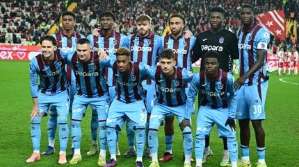 Trabzonspor'a k�t� haber! Ma�a devam edemedi