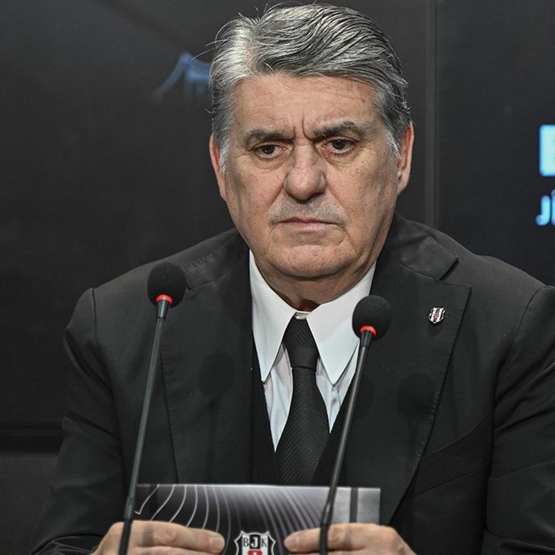 Be�ikta� taraftar�ndan tepki! Dolmabah�e'de 'Y�netim istifa' sesleri