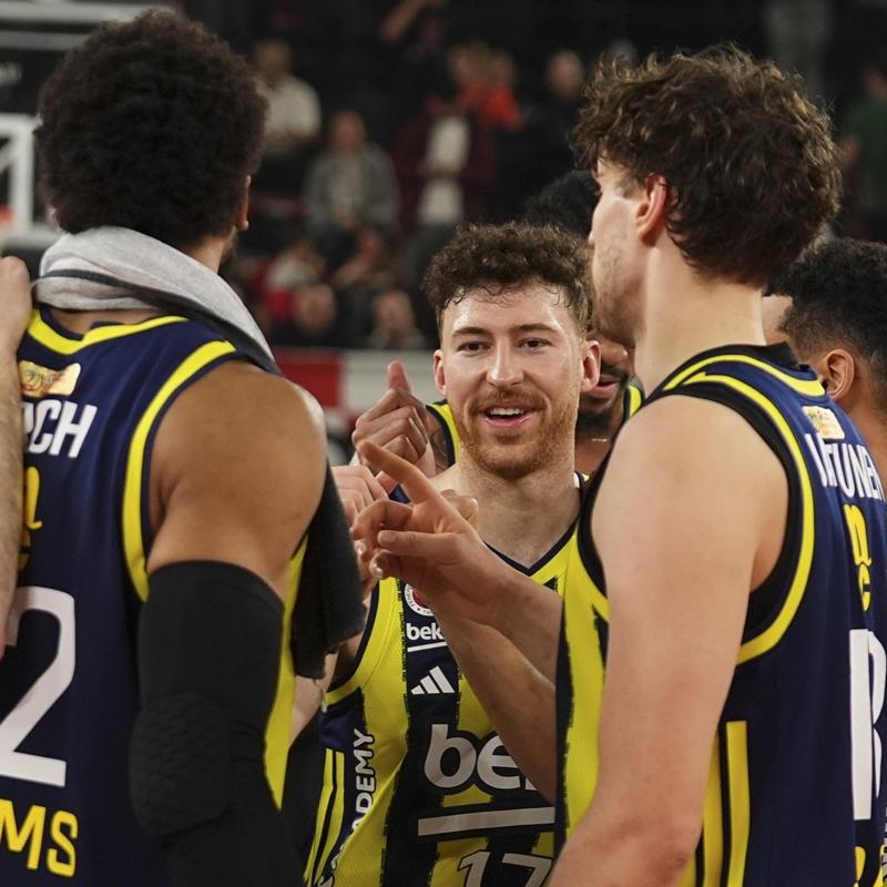 Fenerbah�e Beko, Kar��yaka'y� farkl� yendi