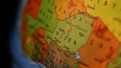 30 sivil hayat�n� kaybetmi�ti! Afrika Birli�i, Nijer'deki havaliman� sald�r�s�n� k�nad�