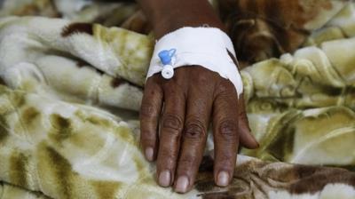 Afrika �lkesinde salg�n alarm�! Bir g�nde onlarca ki�i �ld�