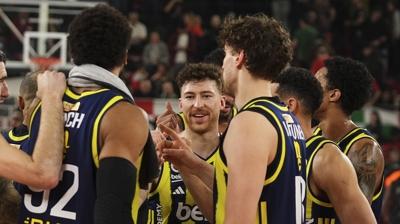 Fenerbah�e Beko, Kar��yaka'y� farkl� yendi