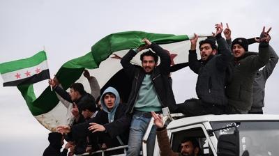 Suriye art�k tek renk