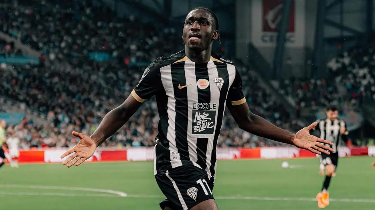 sidiki cherif angers fenerbah�e transfer foto�raflar� resimleri