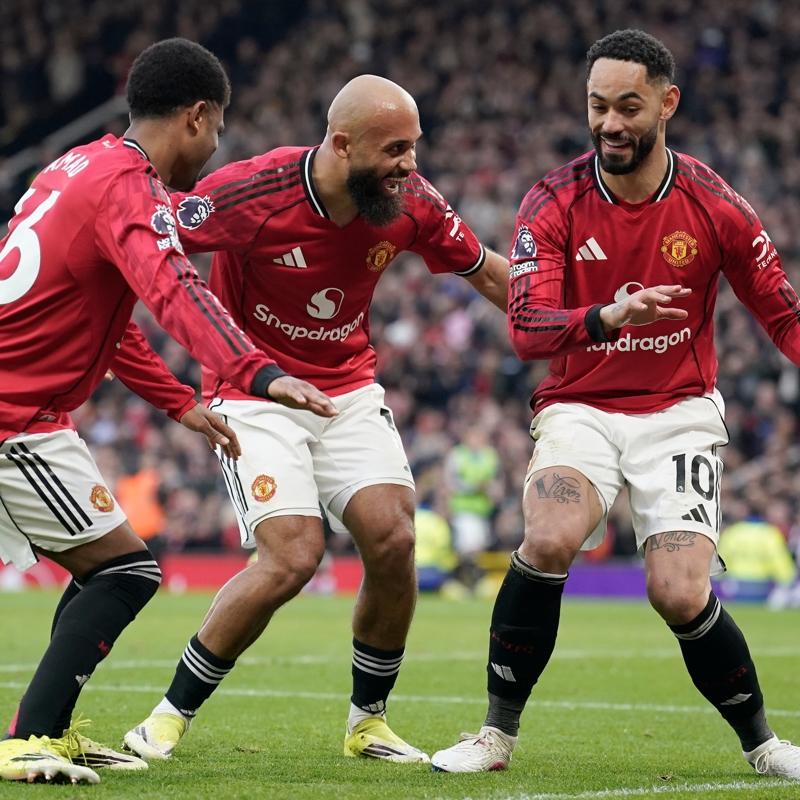 Carrick ile 3'te 3! ManU galibiyeti uzatmada ald�