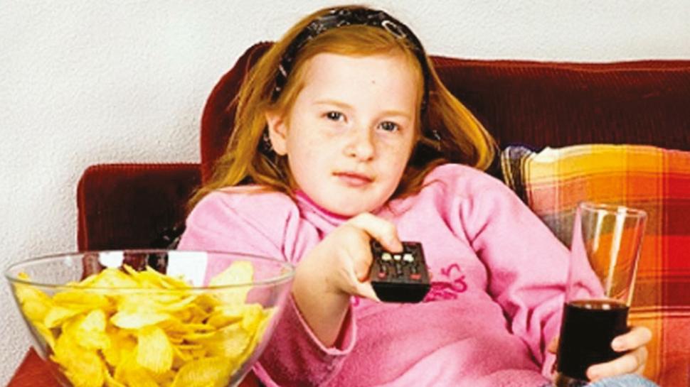 Paketli g�dalar �ocuklar� erken ergenli�e s�r�kl�yor