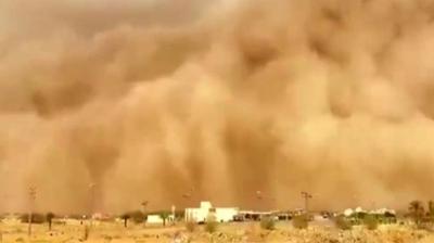 Trablus'ta kum f�rt�nas�: U�u�lar ask�ya al�nd�