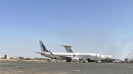 1023 g�n sonra Hartum'a ilk yolcu u�a�� indi