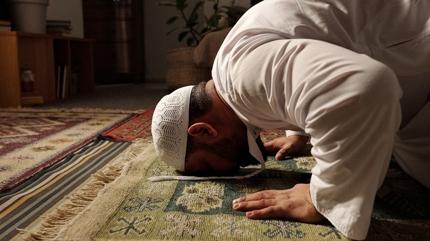 Berat Kandili namaz� nas�l k�l�n�r, ka� rekat? Diyanet Berat Kandili namaz� k�l�n���