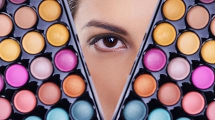 G�z rengine g�re makyaj nas�l olmal�? Influencerlar�n tercihi genelde�