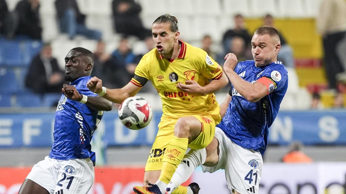 attila szalai kas�mpa�a emre bel�zo�lu foto�raflar� resimleri