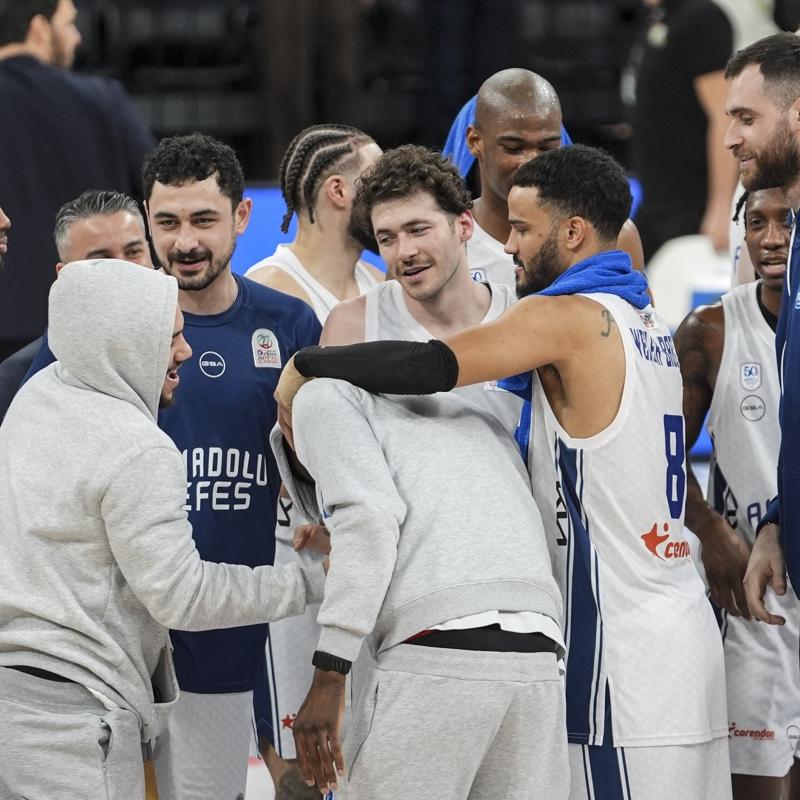 Anadolu Efes evinde Valencia'ya konuk olacak
