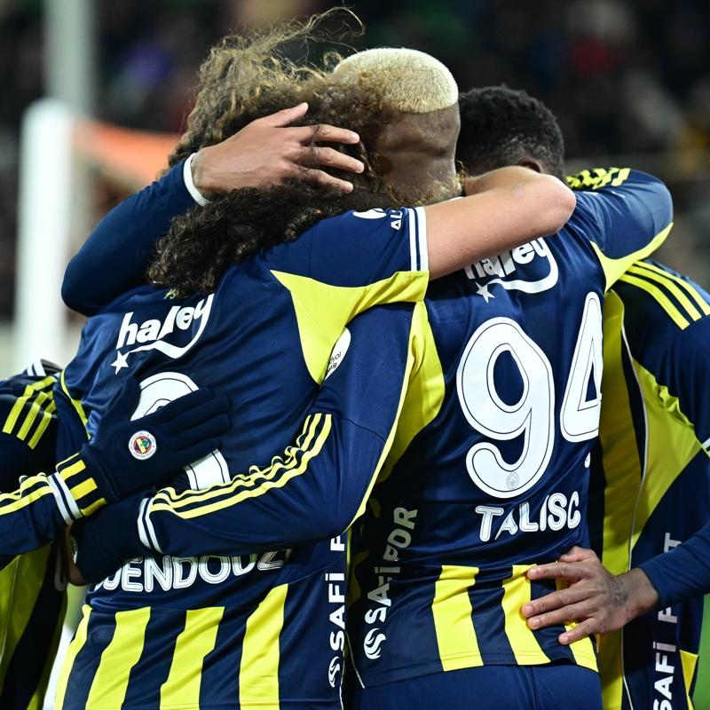 Fenerbah�e, Kocaelispor deplasman�nda! ��te muhtemel 11'ler...