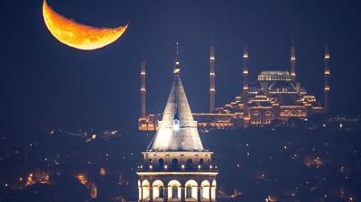 Ak�am ezan� saat ka�ta okunuyor? 2 �ubat 2026 �stanbul, Ankara, �zmir ak�am ezan� vakitleri