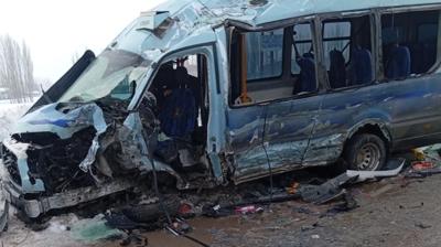 Hakkari'de feci kaza: �ok say�da yaral� var