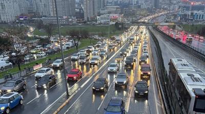 Yollarda okul yo�unlu�u! Haftaya trafik �ilesiyle ba�land�