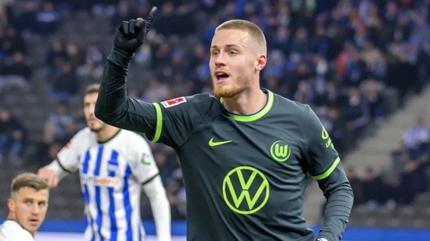 Resmi teklif yap�ld�! Aslan'dan orta saha hamlesi