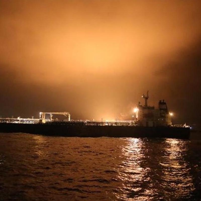 H�rm�z Bo�az�'nda gerilim... �ran, ABD gemisini durdurdu