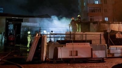 Mermer at�lyesinde yang�n! Yap� kullan�lamaz hale geldi