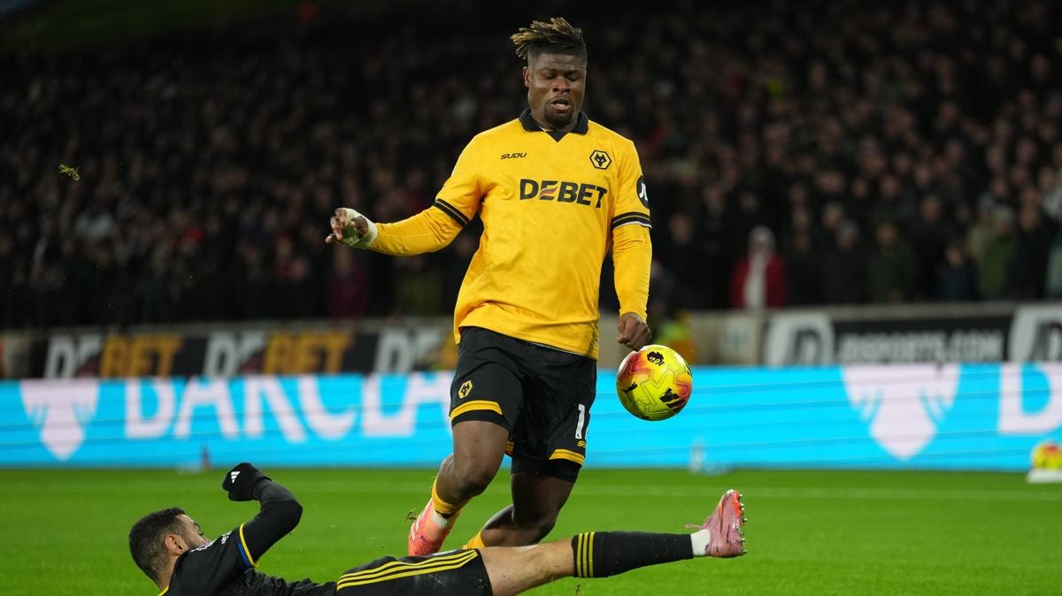 Emmanuel Agbadou Wolverhampton Transfer foto�raflar� resimleri