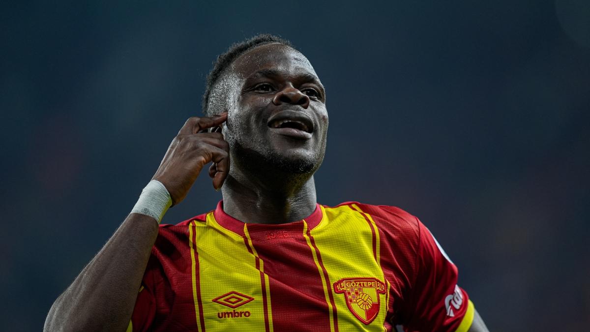  Junior Olaitan Be�ikta� Transfer foto�raflar� resimleri