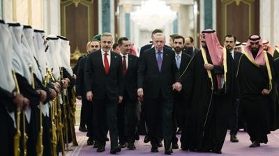 Savunma sanayii ve enerjide i�birli�i... Riyad'da 4 anla�ma imzaland�