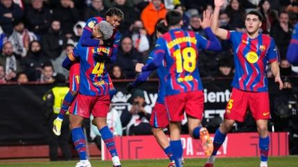 Barcelona kupada 2 golle turlad�