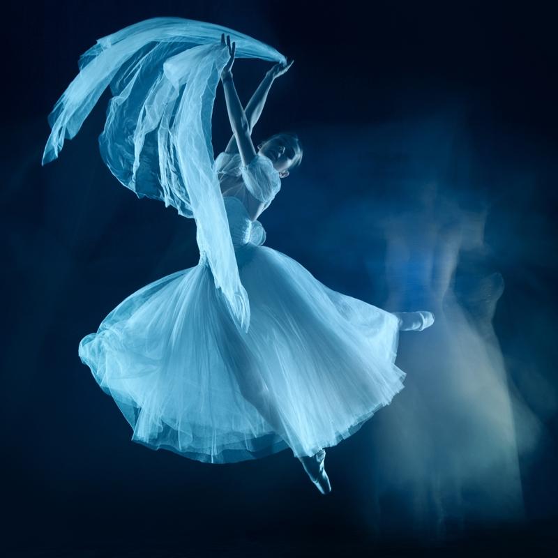 Y�l�n rengi belli oldu: Ne beyaz ne gri�