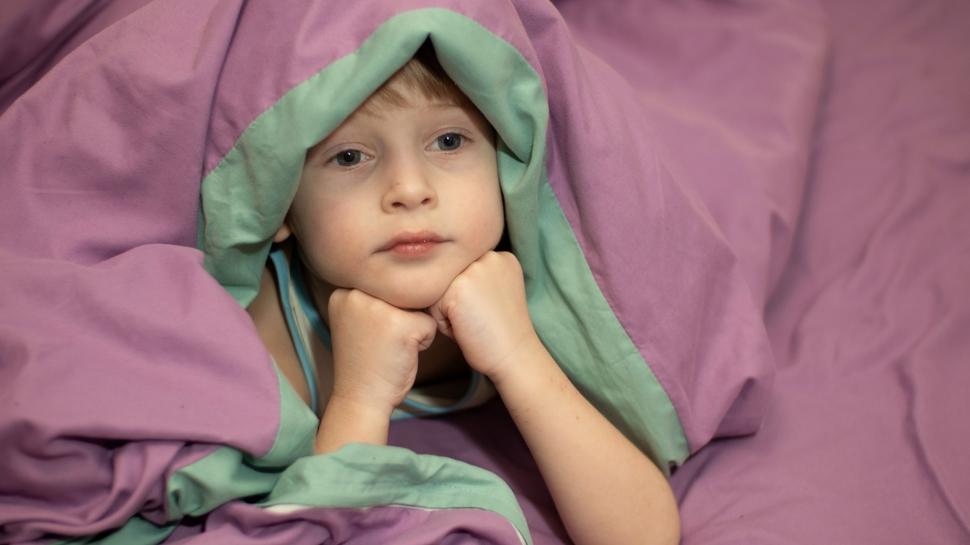 D�zensiz uyuyan �ocuk, di�erlerinden farkl� oluyor! Uzman� uyard�