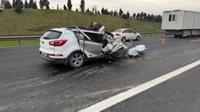 Anadolu Otoyolu'nda feci kaza: 1 �l�, 1 yaral�