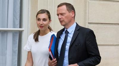 Bonne Kremlin Saray�'nda... Fransa Rusya ile temasa ge�ti