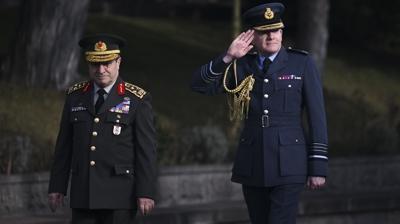 Genelkurmay Başkanı Bayraktaroğlu, mevkidaşı Knighton ile bir araya geldi