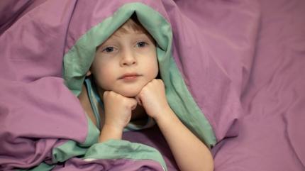 D�zensiz uyuyan �ocuk, di�erlerinden farkl� oluyor! Uzman� uyard�