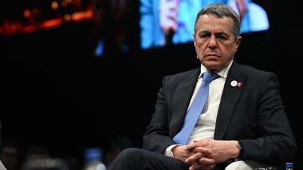 �svi�reli Bakan'a soyk�r�ma destek su�lamas�... UCM'ye �ikayet edildi