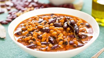 S�per baklagil �orbas�: Kan depolar�n� co�turan tarif... B�r�lce �orbas� tarifi