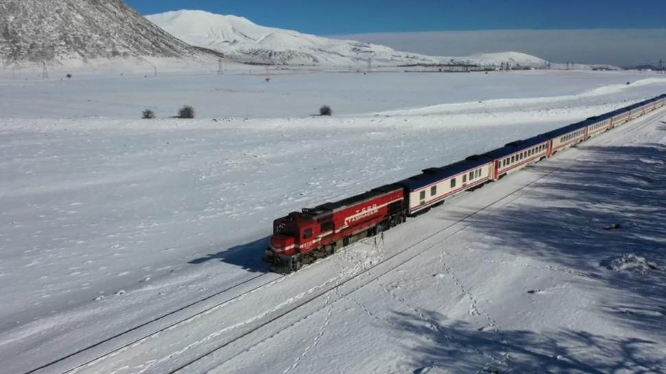 Karlar alt�nda bir masal: Van G�l� Ekspresi Bitlis'te