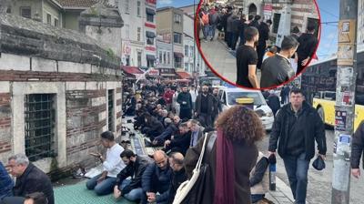 Cemaat istiyor belediye istemiyor! CHP'nin cami fobisi ma�dur etti