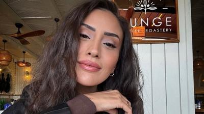 Hande �nsal k��eye s�k��t�! Soruya cevap veremedi, k�pk�rm�z� oldu�