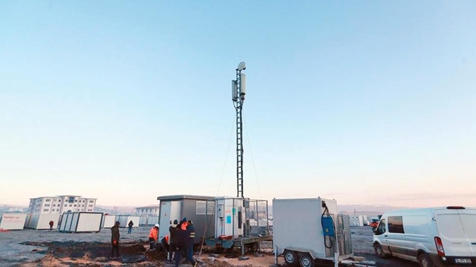 Deprem b�lgesinde haberle�me ata��