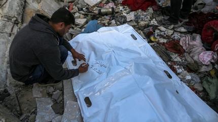 Katil Gazze'yi vurdu! �ehit say�s� y�kseldi