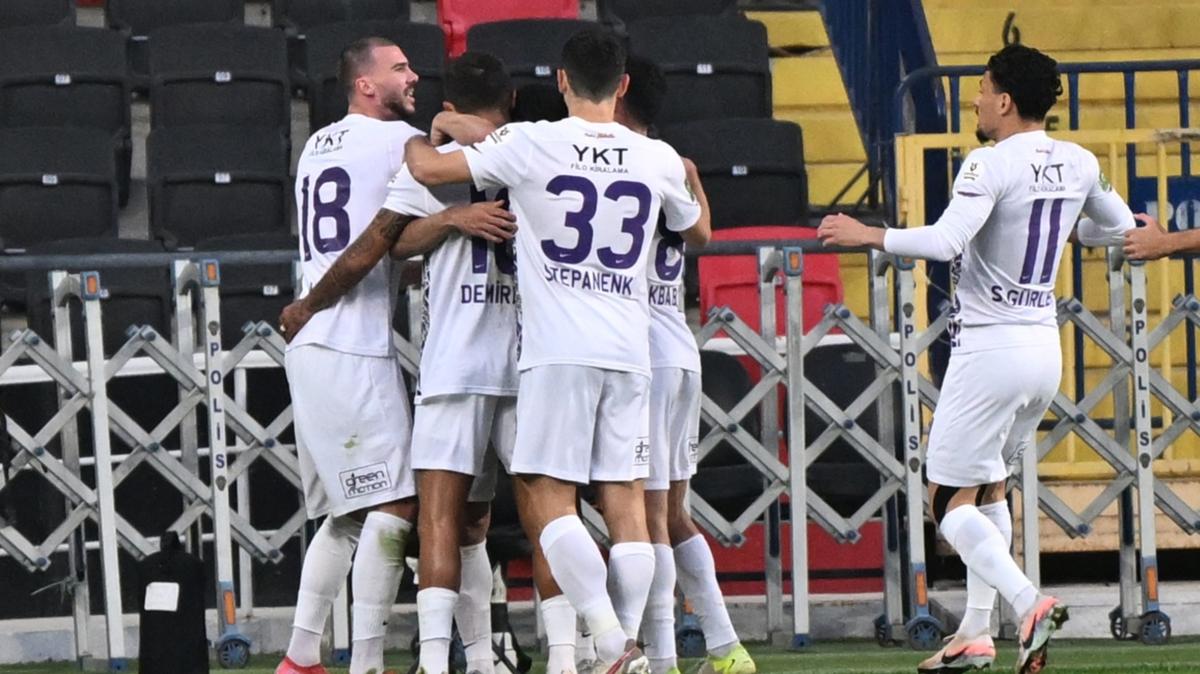 ey�pspor s�per lig ba�ak�ehir foto�raflar� resimleri