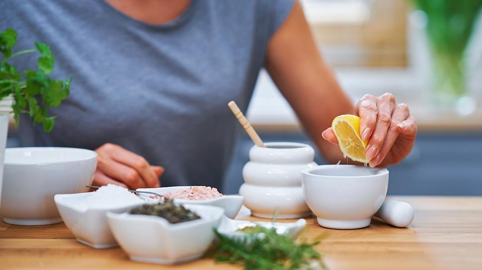 Ya�lar� silip s�p�r�yor, �demi at�yor! Yaza kadar i�ne ipli�e d�neceksiniz