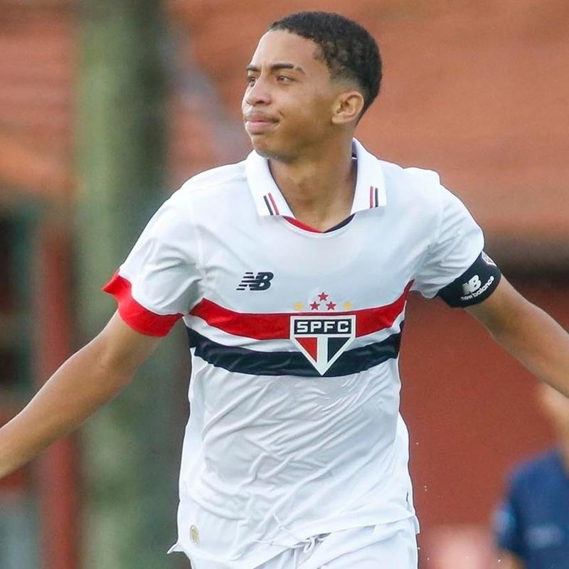 Brezilyal�lar duyurdu! Fenerbah�e 18'lik gencin pe�inde