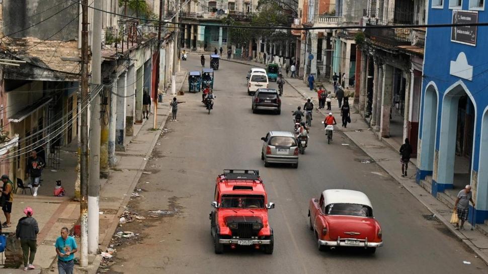 Enerji krizi turizmi vurdu! K�ba'da oteller kapanmaya ba�lad�