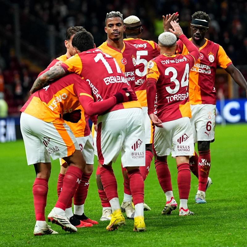 Galatasaray, Rize deplasman�nda! ��te muhtemel 11'ler...